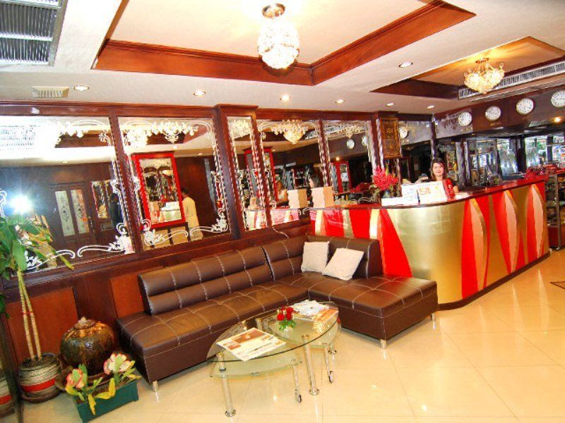 Lucky Palace Hotel Bangkok Exteriör bild